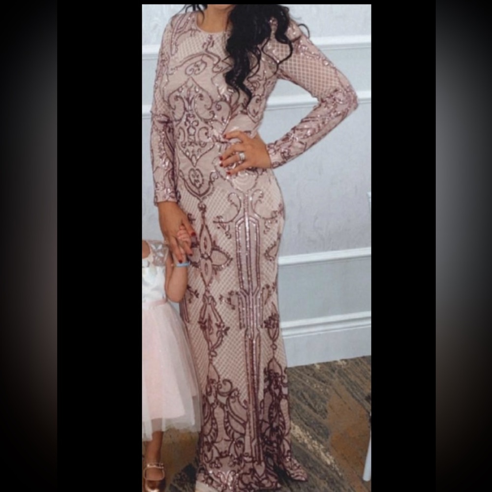 Worn once! Beautiful blush pink long sleeve dress.